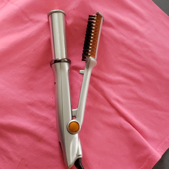 In style - Picture 1 of 3